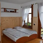 Gorska Lesniczowka Vakantieboerderij Zubrzyca Gorna